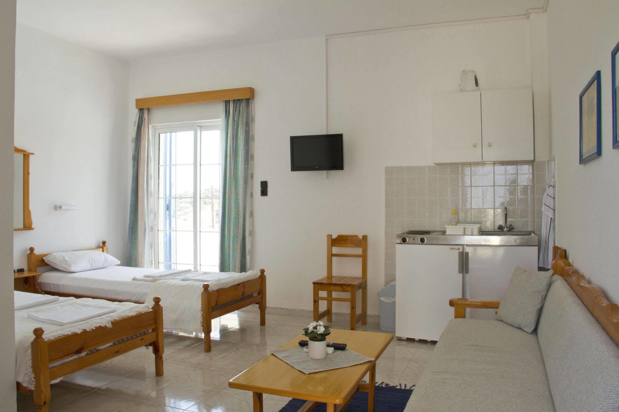 Blue Dolphin Studios And Apartment Vagia  Buitenkant foto