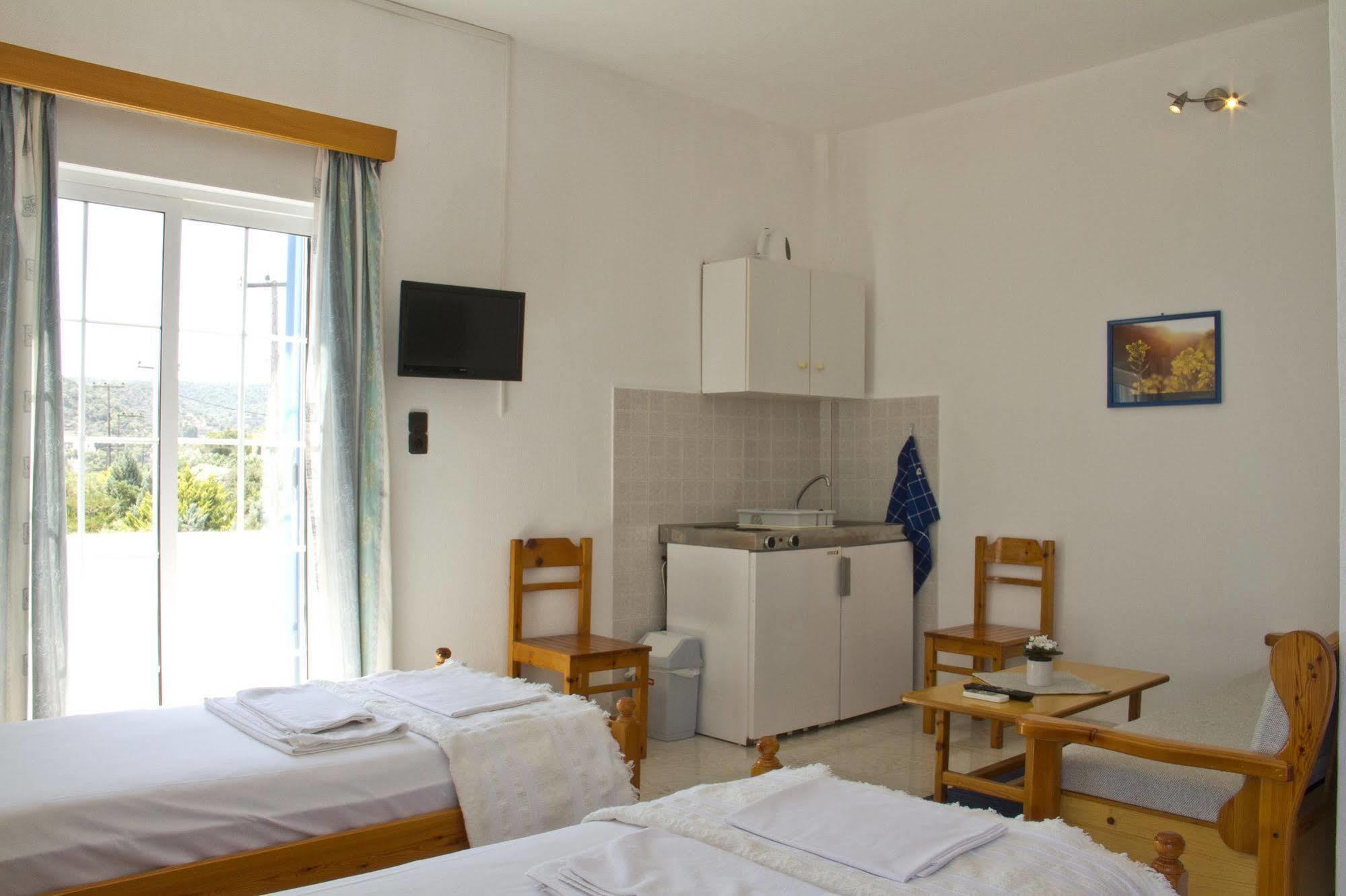 Blue Dolphin Studios And Apartment Vagia  Buitenkant foto